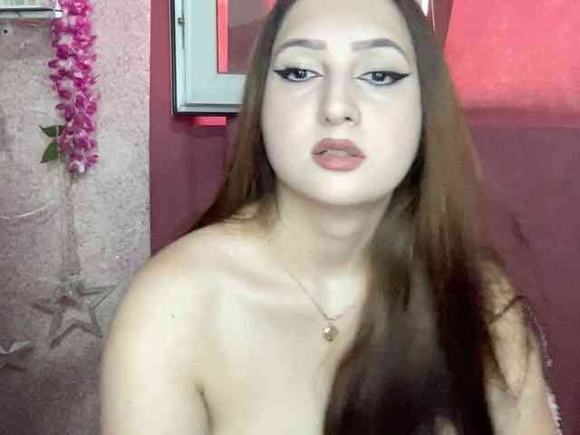 Queenli483 webcam