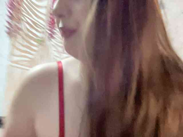Queenli483 webcam