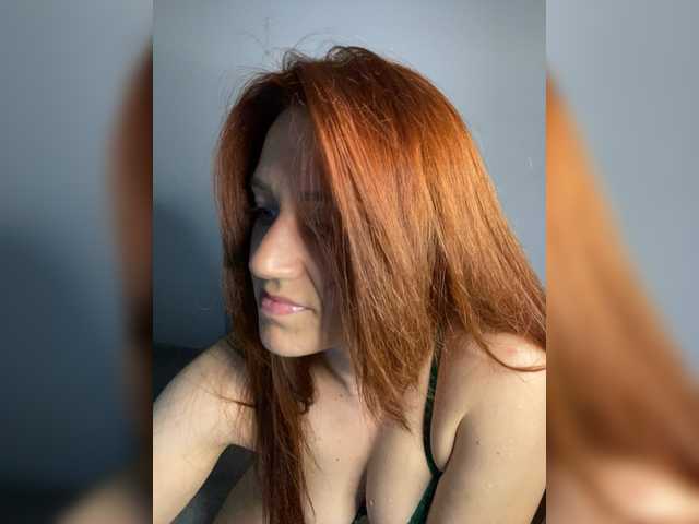 KatiaFox live cam on BongaCams