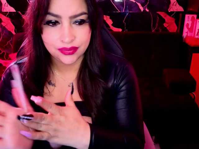 Paulinabdsm live cam on BongaCams