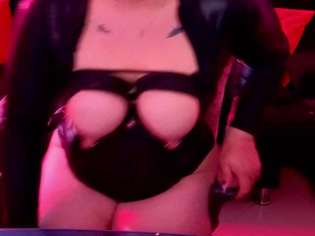 Paulinabdsm live cam on BongaCams