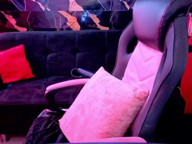 Paulinabdsm live cam on BongaCams