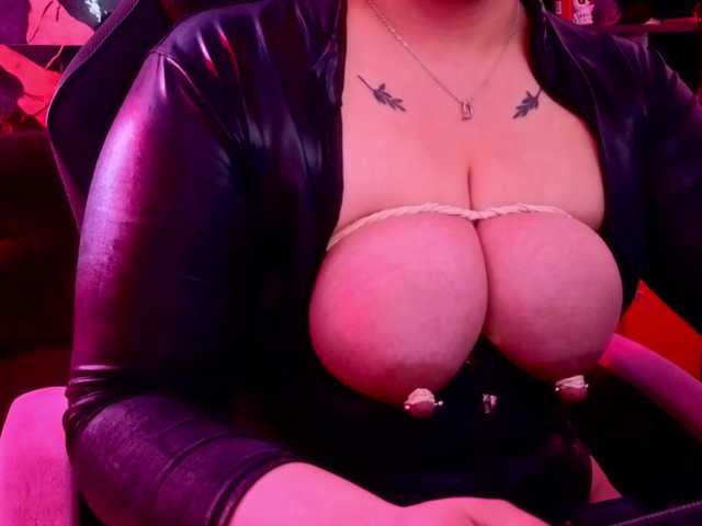 Paulinabdsm Live Cam on BongaCams