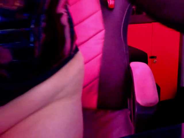 Paulinabdsm live cam on BongaCams