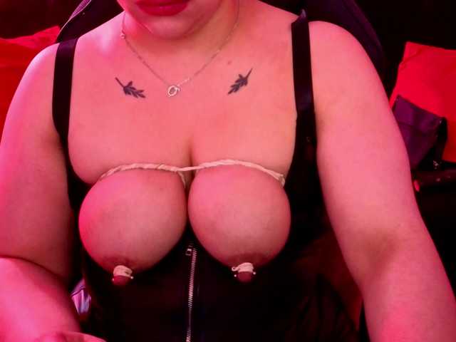 Paulinabdsm live cam on BongaCams