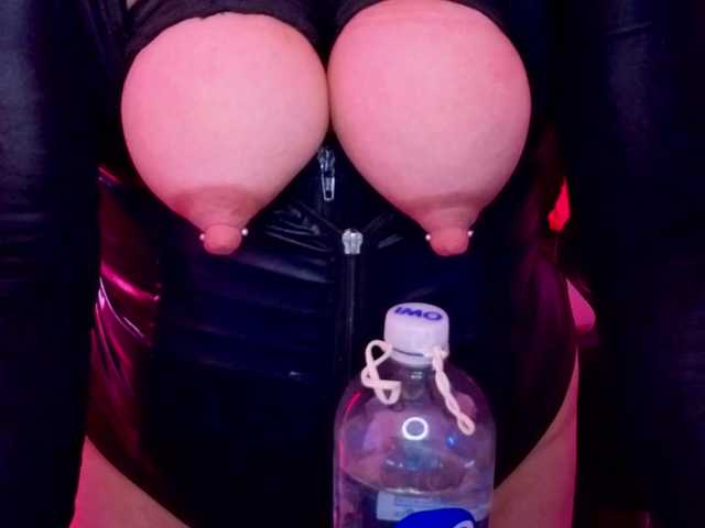 Paulinabdsm live cam on BongaCams