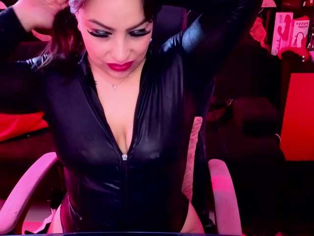 Paulinabdsm live cam on BongaCams