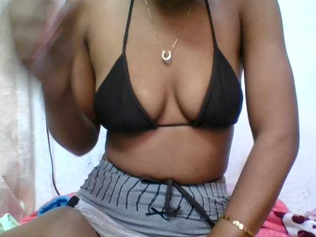 Frangele live cam on BongaCams