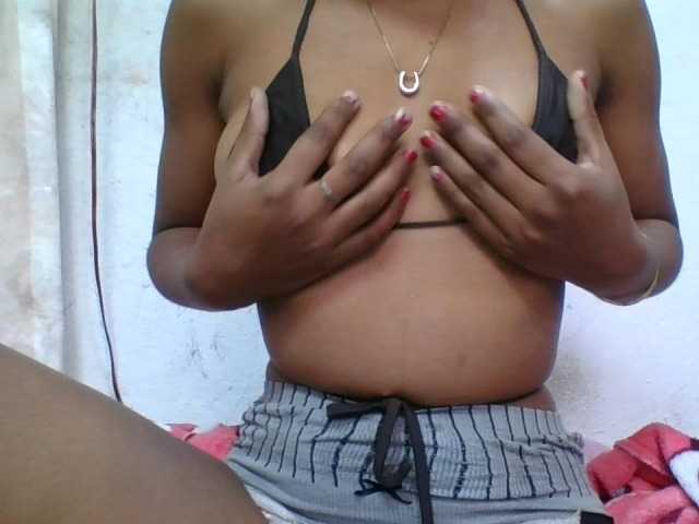 Frangele live cam on BongaCams
