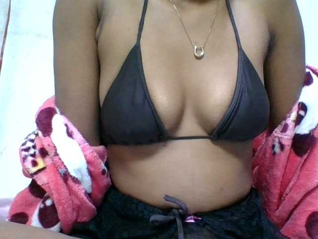 Frangele live cam on BongaCams