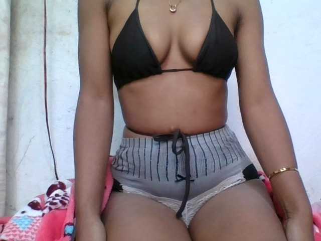 Frangele live cam on BongaCams