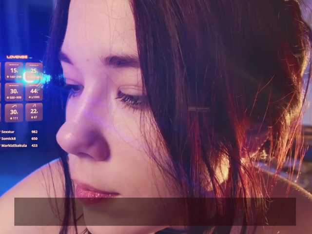 velouraa live cam on BongaCams