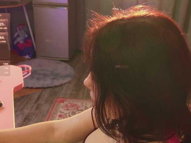 velouraa live cam on BongaCams