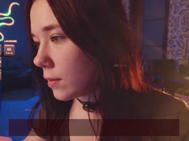 velouraa live cam on BongaCams