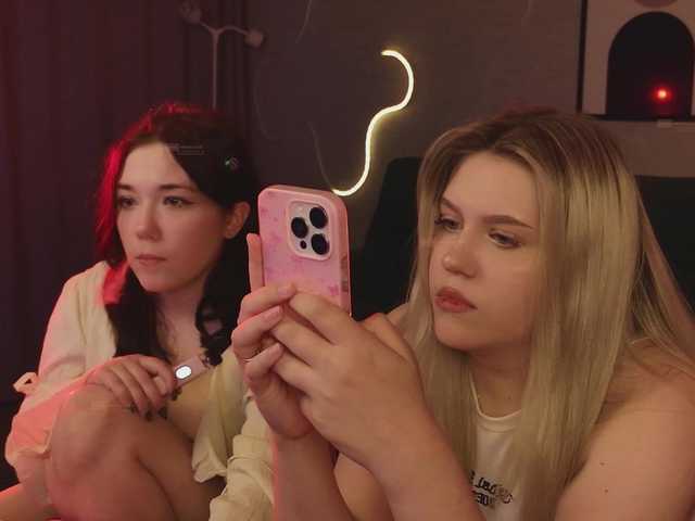 velouraa live cam on BongaCams