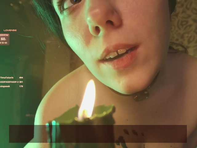 velouraa live cam on BongaCams