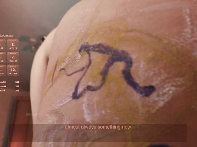 velouraa live cam on BongaCams