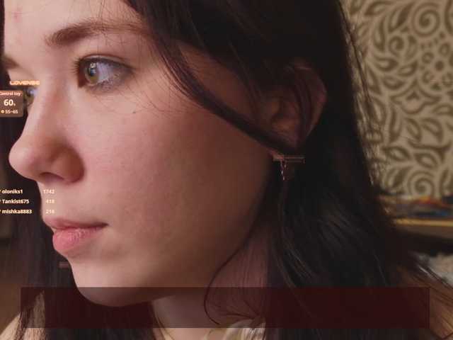 velouraa live cam on BongaCams