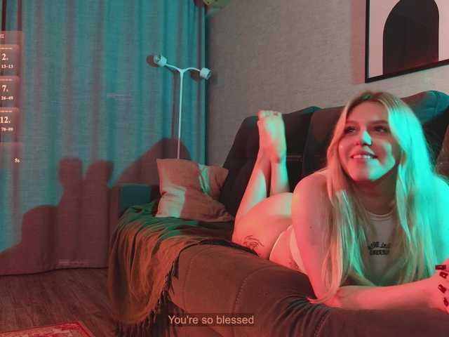 velouraa live cam on BongaCams