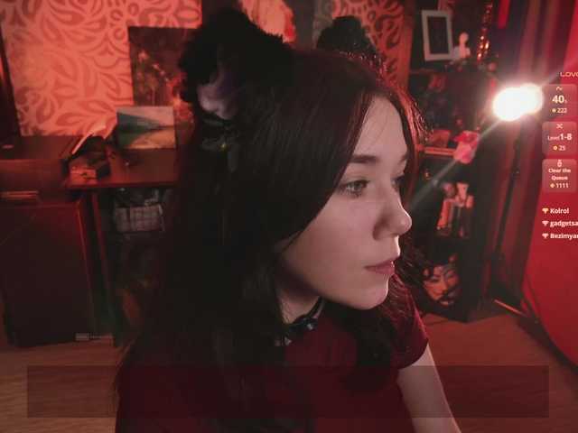 velouraa live cam on BongaCams
