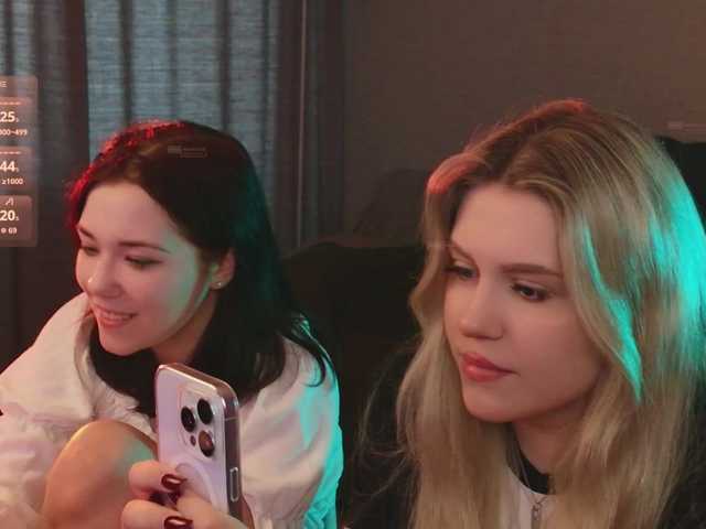 velouraa live cam on BongaCams