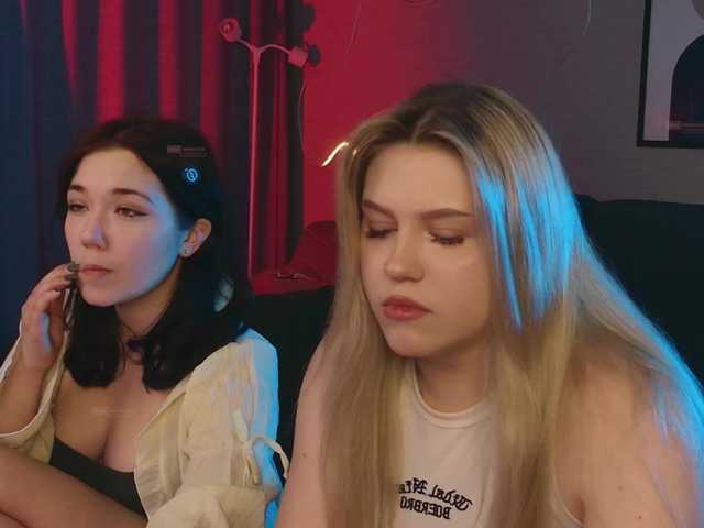 velouraa live cam on BongaCams