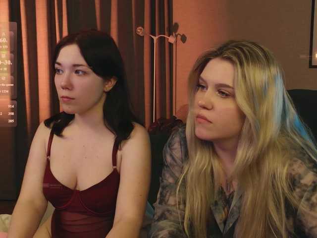 velouraa live cam on BongaCams