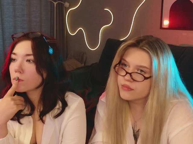 Live трансляция velouraa - Runet.cam