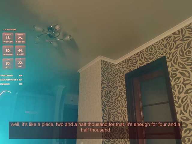 velouraa, live now on BongaCams
