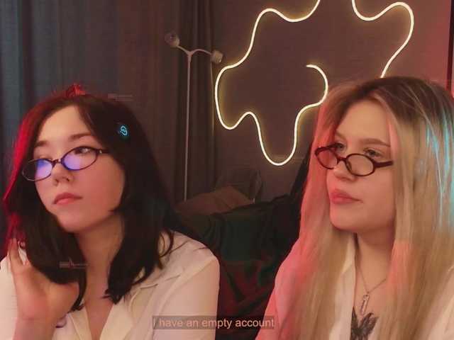velouraa live cam on BongaCams