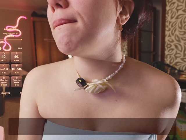 velouraa live cam on BongaCams