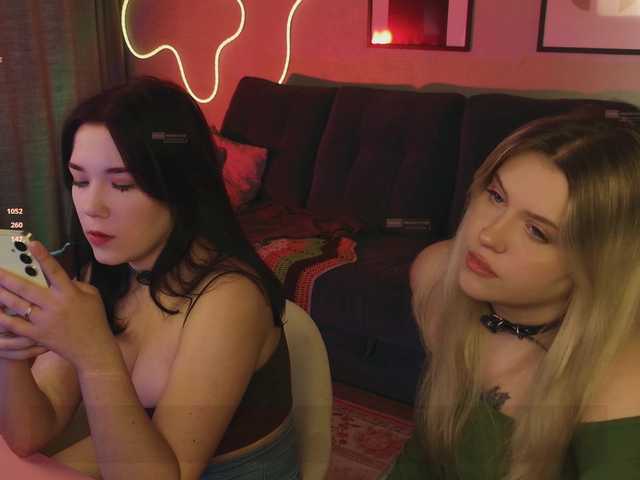 velouraa live cam on BongaCams