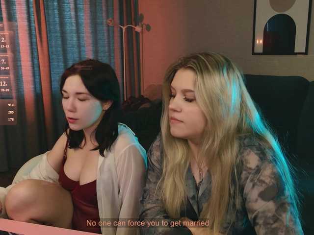 velouraa live cam on BongaCams