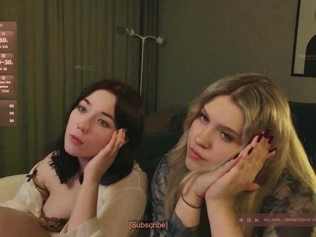 velouraa live cam on BongaCams