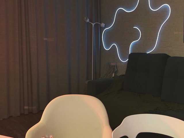 velouraa live cam on BongaCams