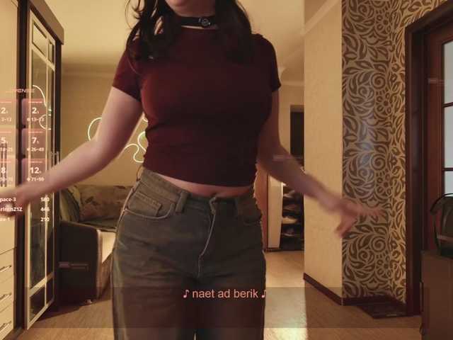 velouraa live cam on BongaCams