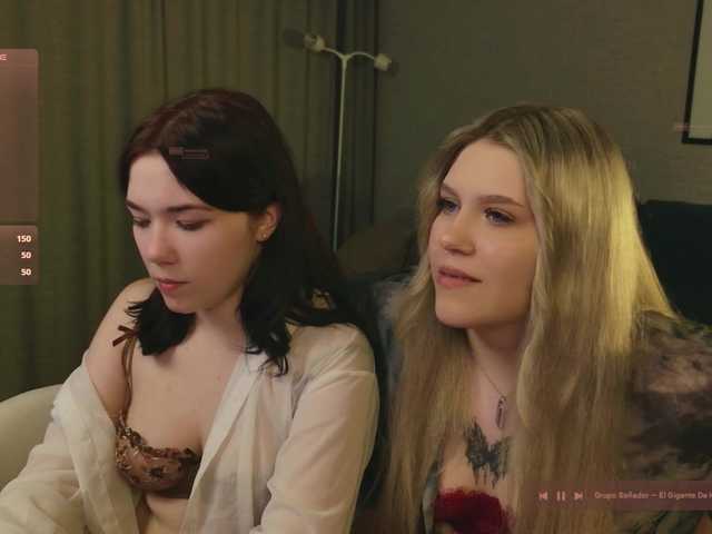 velouraa live cam on BongaCams
