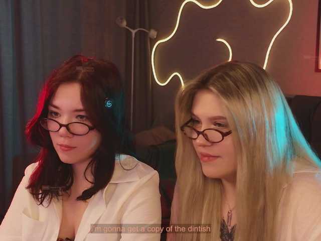 velouraa live cam on BongaCams
