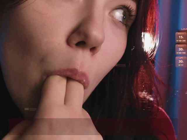 velouraa's profile