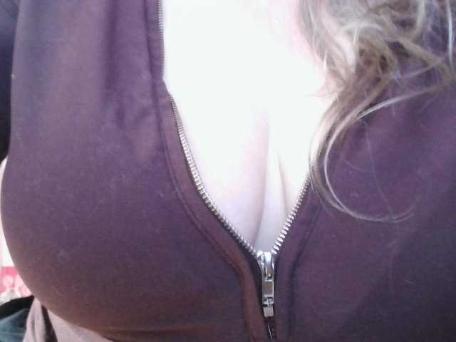 Chealsiek live cam on BongaCams