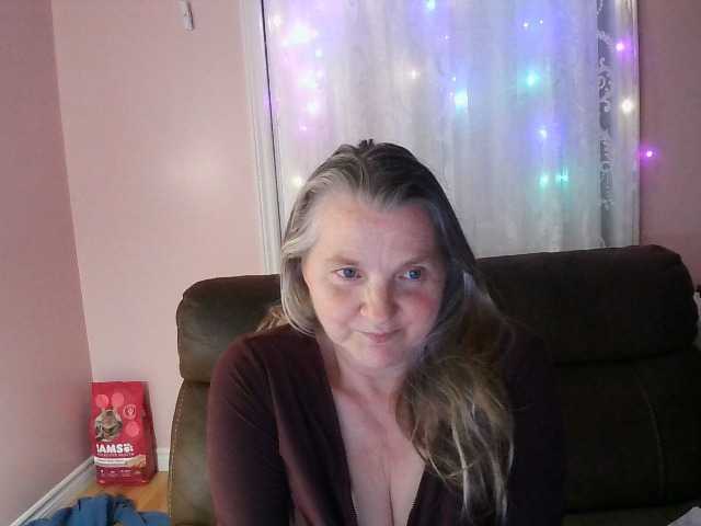 Chealsiek live cam on BongaCams