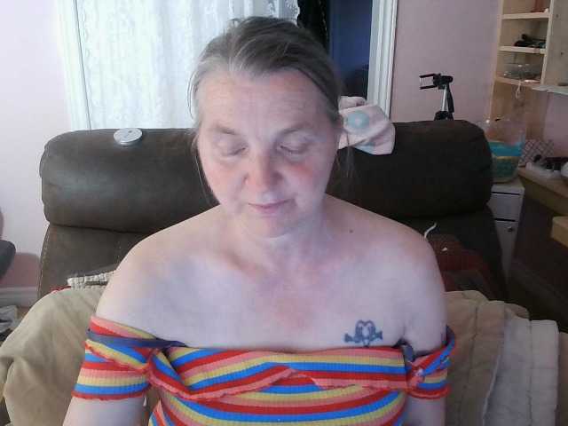 Chealsiek live cam on BongaCams