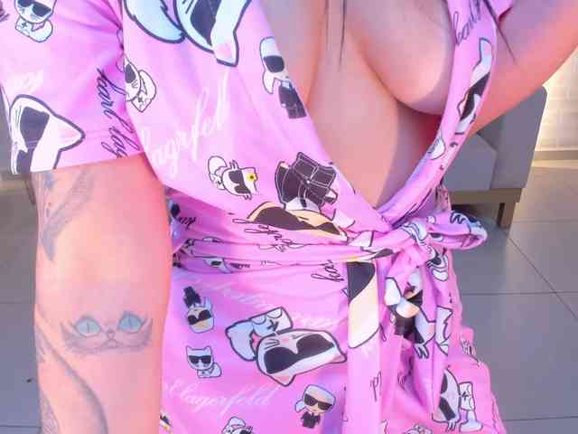 LucyCarterX webcam