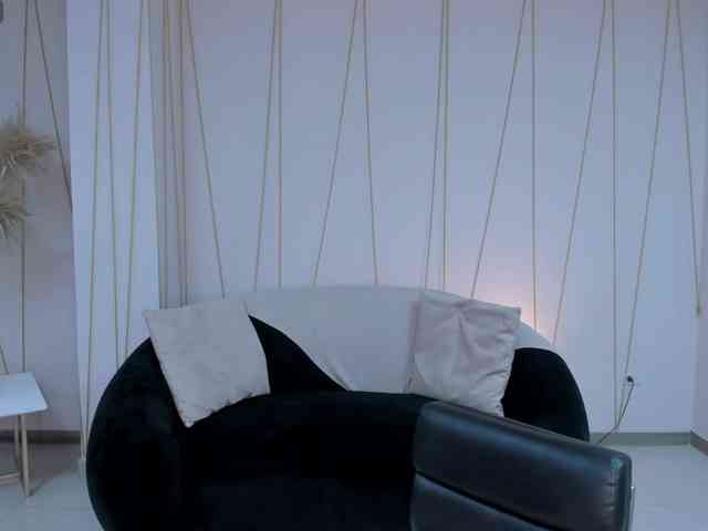 LucyCarterX webcam