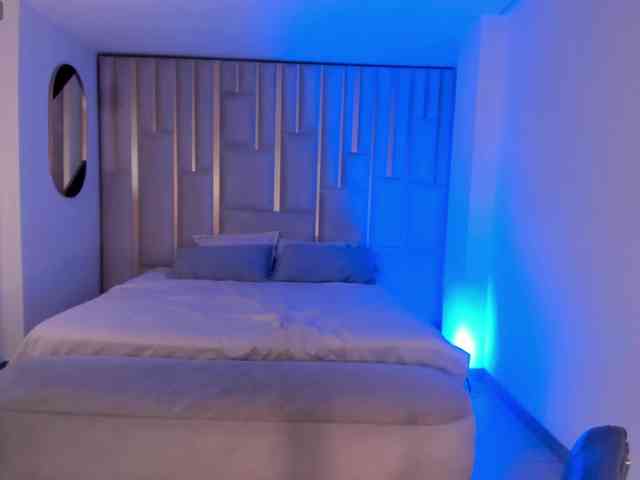 LucyCarterX webcam