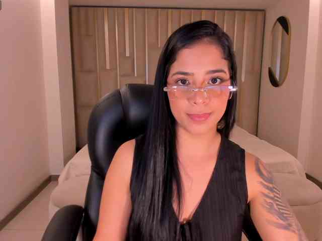 Modella: LucyCarterX