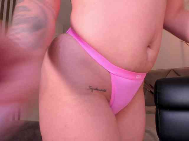 LucyCarterX webcam