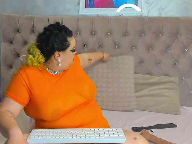NaomiJasminX webcam