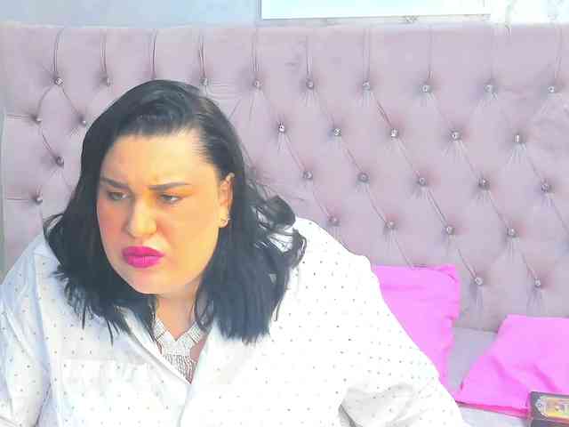 NaomiJasminX