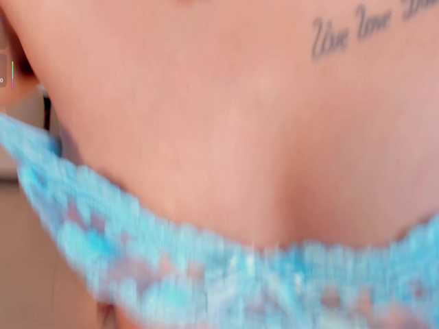 LillySanders live cam on BongaCams